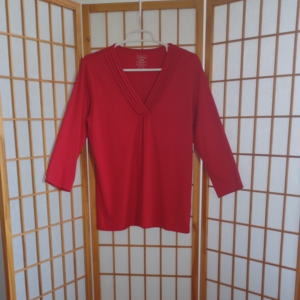LLBean Red V-Neck Women's Top size M